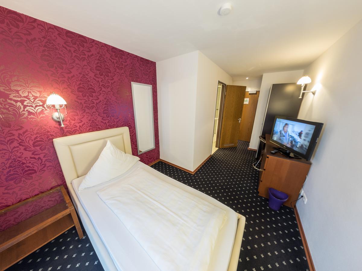 Kastenauer Hof Rosenheim Bagian luar foto